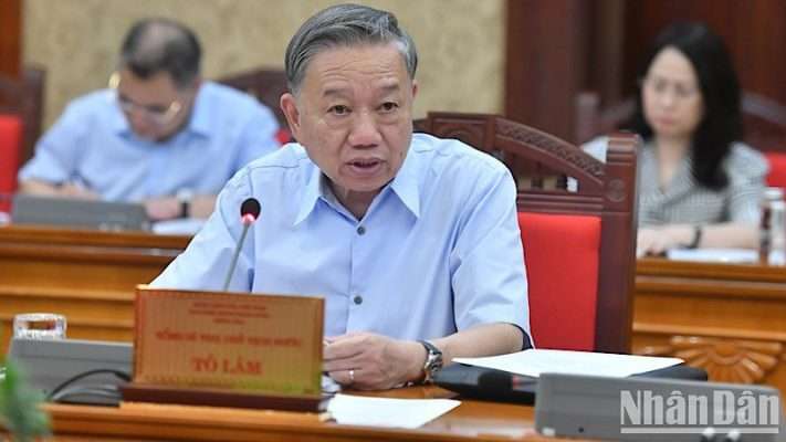 Tổng Bí thư Tô Lâm thăm hỏi, động viên đồng bào, cán bộ, chiến sĩ trên cả nước đang ứng phó, khắc phục hậu quả thiên tai 46 image 2025 10 29T181211.840