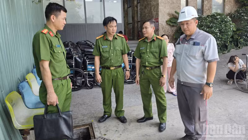 Báo Dân Xã