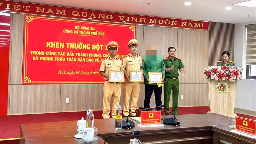 Báo Dân Xã